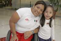 Amalia Pérez, quien visitó La Jornada en compañía de su hija Melissa, entregó su propuesta para la distinción desde 1994