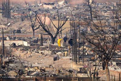 Unas 800 casas han sido arrasadas por el fuego en California