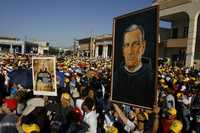 Multitudinaria presencia de católicos cubanos en la beatificación de José Olallo Valdés en Camagüey