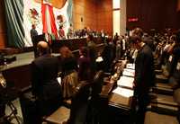 Los legisladores guardaron un minuto de silencio en memoria de doña Amalia Solórzano viuda de Cardenas durante la sesión de la Comisión Permanente, ayer en San Lázaro
