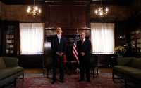 Momento de la reunión entre Barack Obama, presidente electo de Estados Unidos, y el Ejecutivo mexicano, Felipe Calderón, anteayer en Washington