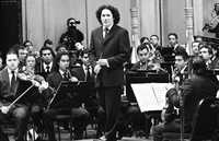 Gustavo Dudamel y la Orquesta de la Juventud Símon Bolívar de Venezuela, en 2007, durante un concierto en Bellas Artes