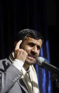 El presidente iraní, Mahmud Ahmadinejad, ayer en Jermenshah durante un discurso en el cual respondió a la oferta de diálogo del nuevo gobierno de  Estados Unidos