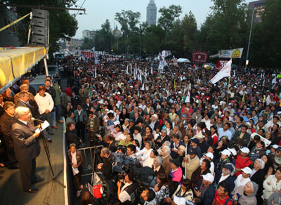 Apremia López Obrador a dar un giro a la economía