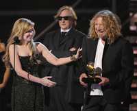 La estadunidense Alison Kraus y el británico Robert Plant obtuvieron cinco premios