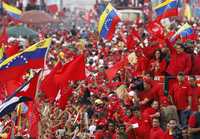 El mandatario venezolano llega en Caracas al cierre de campaña para la consulta popular que se realizará el próximo domingo